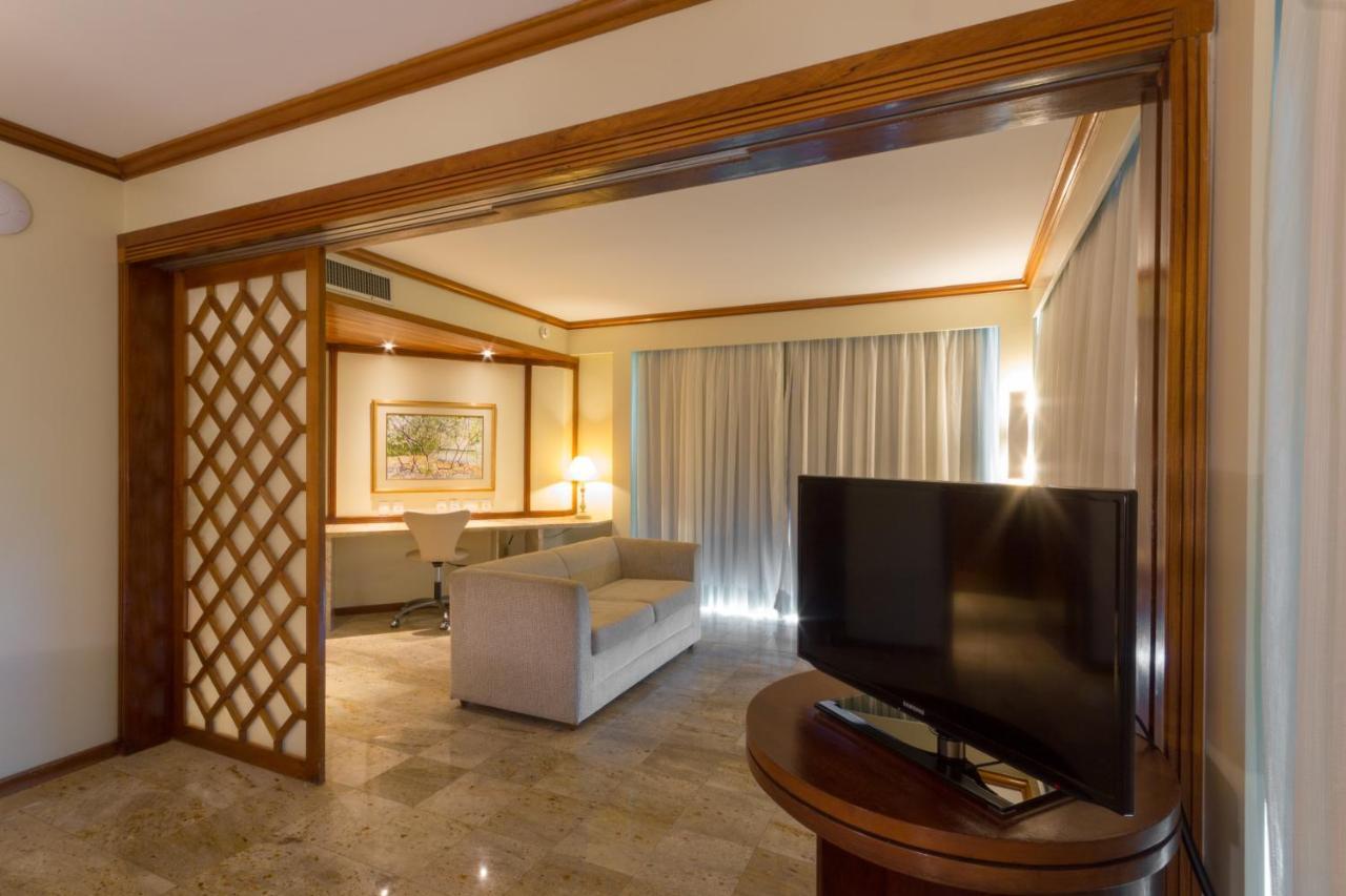 Atlante Plaza 5*